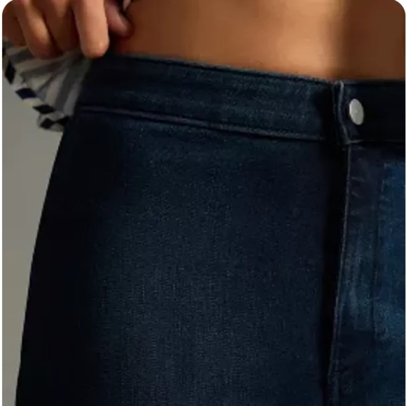 Brand New PILCRO CLEAN HIGH-RISE FLARE JEANS - Picture 6 of 11